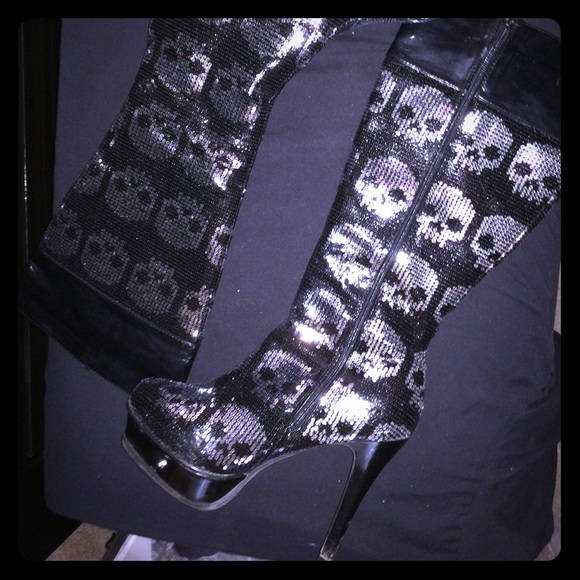 High heel boots