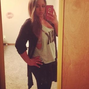 Meet your Posher, Ciera