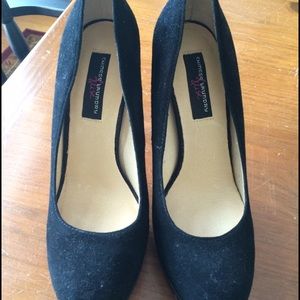 Chinese Laundry black pumps