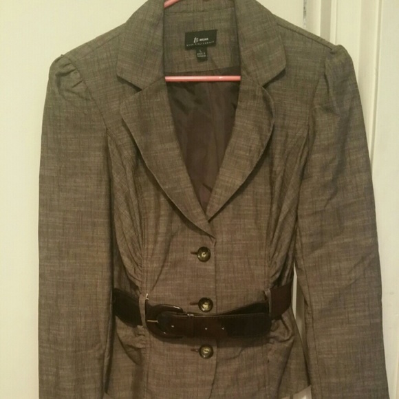 Pant suite - Picture 3 of 3