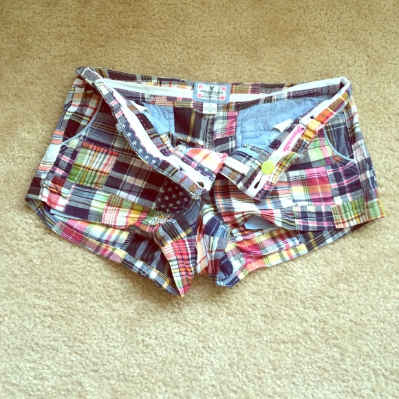 AE Plaid shorts