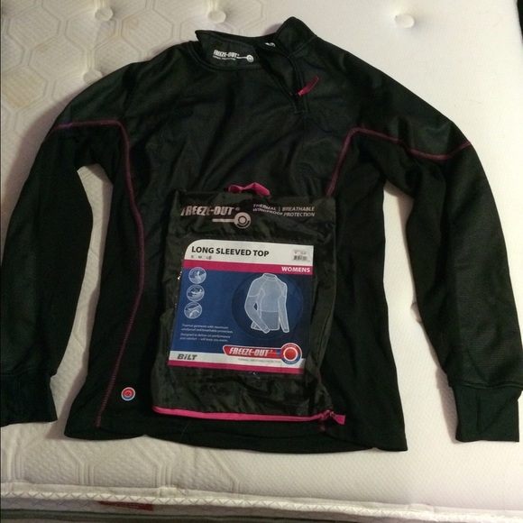 ***Brand spankin new *** black Thermal wear Large