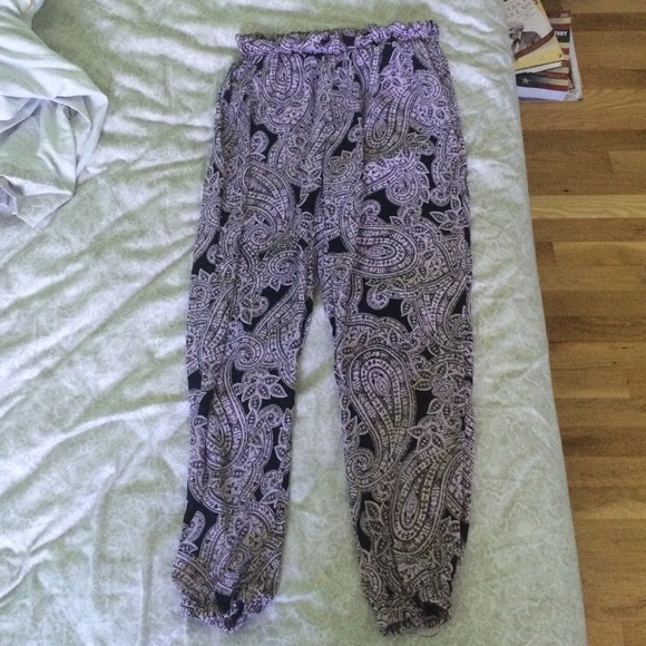 Paisley Sweats - Picture 1 of 3