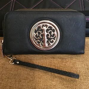 Black double zipper clutch/wallet