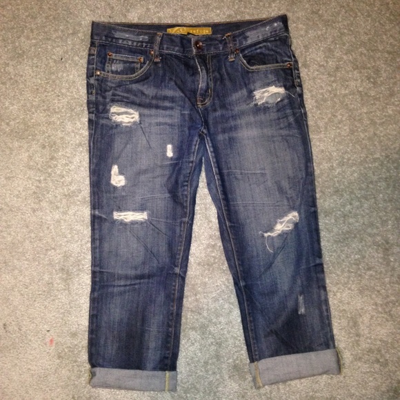 Distressed Boyfriend Jeans