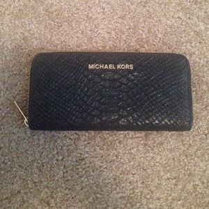 Black Michael Kors wallet