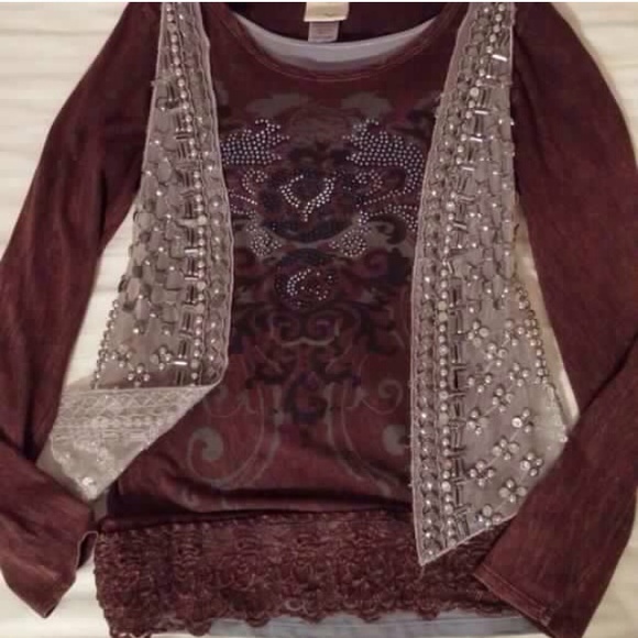 Long sleeve buckle shirt