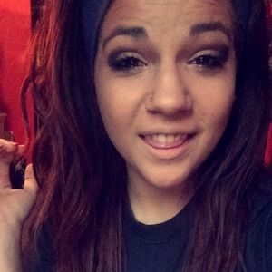 Meet your Posher, Brianna