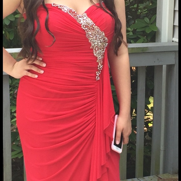 Prom dress. - Picture 3 of 3