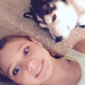 Meet your Posher, Ainsley