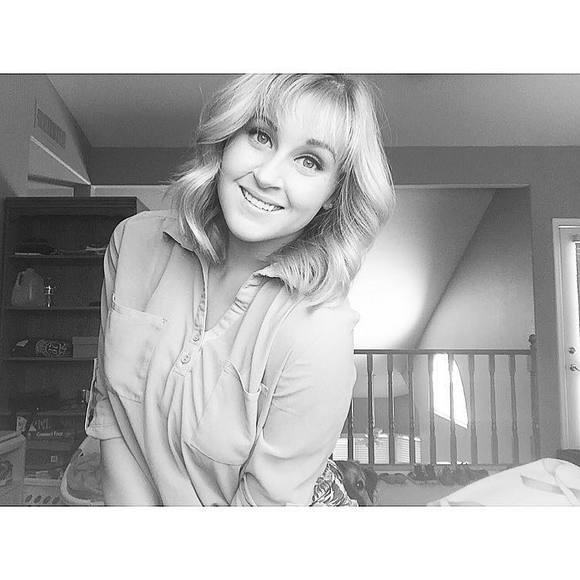 Meet your Posher, Hailey - Picture 1 of 1