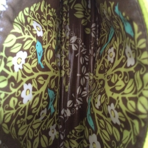 Vera Bradley Wristlet - Picture 2 of 4