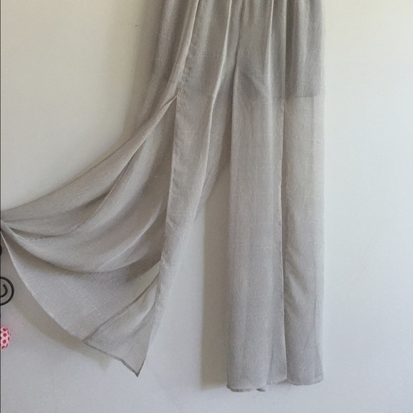 Super fun split front leg palazzo pants