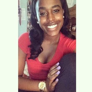 Meet your Posher, Stella