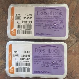 Freshlook in "Honey"