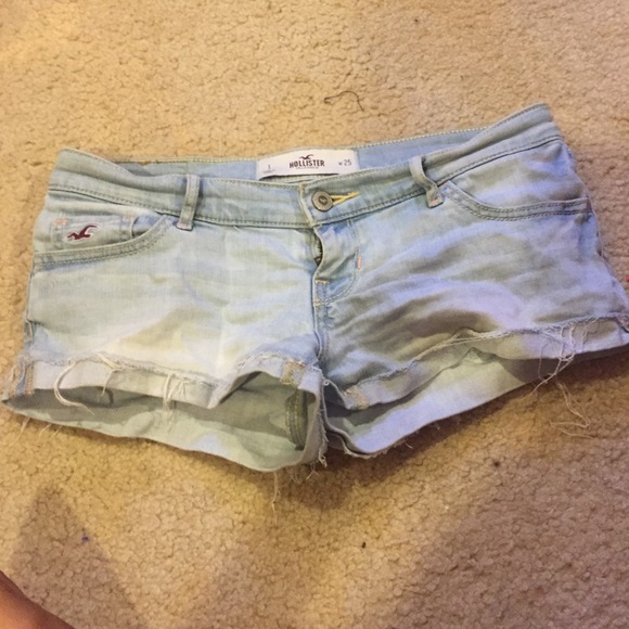 Light wash Hollister shorts