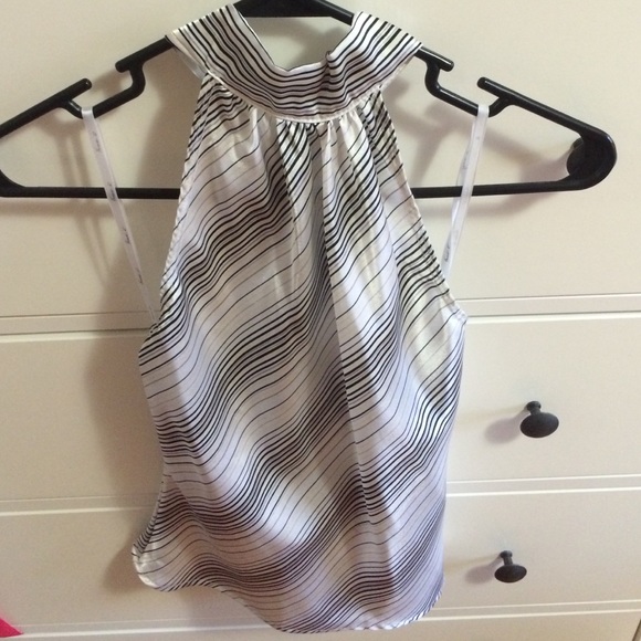 Halter top