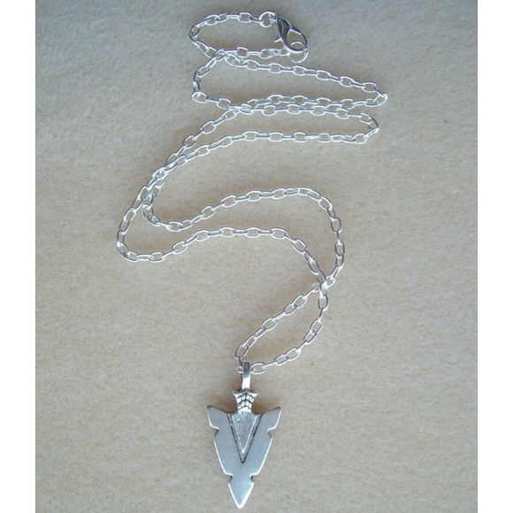 Jewelry - 💥SALE💥🎉Host Pick🎉Arrowhead necklace