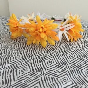 Small Handcrafted Yellow and White Flower Crown