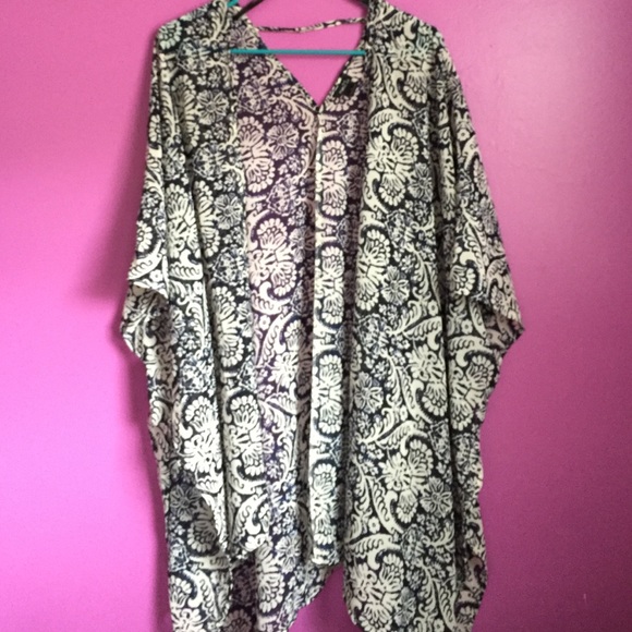 Navy and white printed kimono.