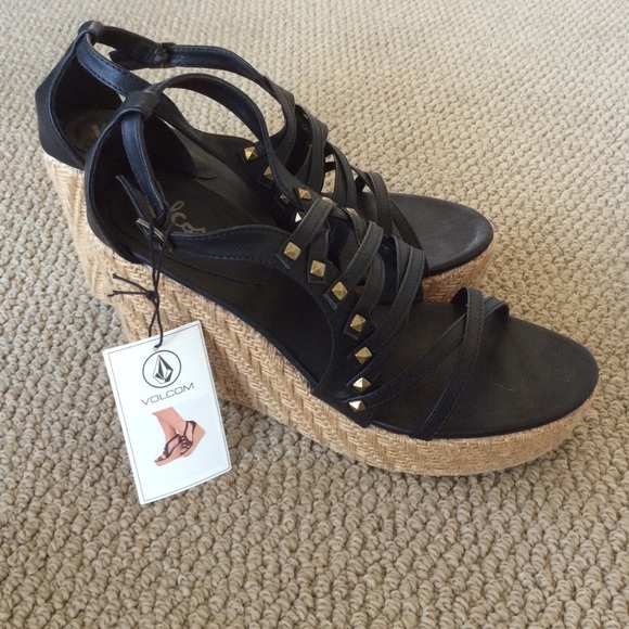 Volcom Luck Sandal (wedge heel) size 9