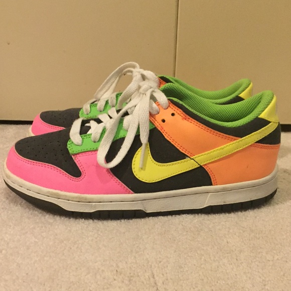 Nike Dunks in (youth size 5) Women's 6.5/7