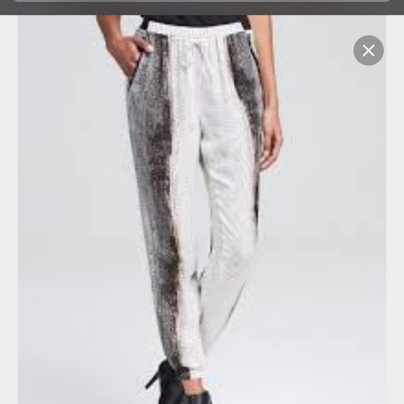 Tahari slouchy chiffon pants