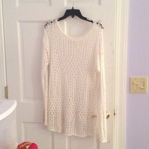 M Hollister white knit sweater