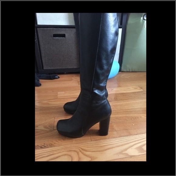 Black leather boots - Picture 1 of 1