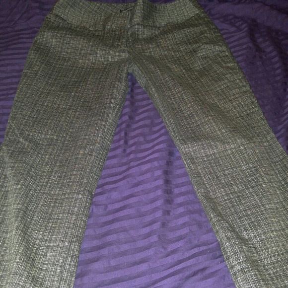 Capri style dress pants - Picture 1 of 3