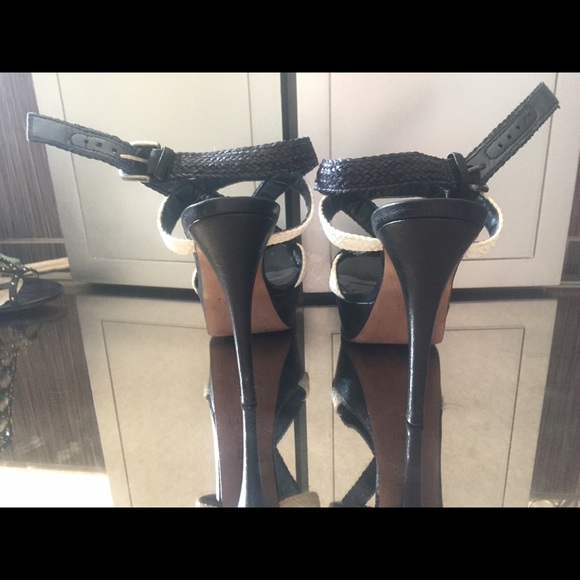 Stuart Weitzman heels - Picture 3 of 3