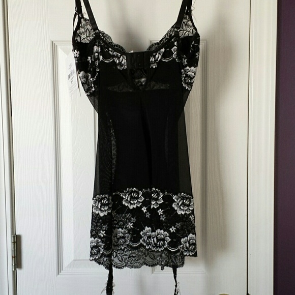 B&W Med. Chemise - Picture 2 of 2