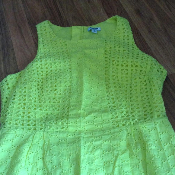 Old Navy Yellow Eyelet Dress 10 - Picture 2 of 3