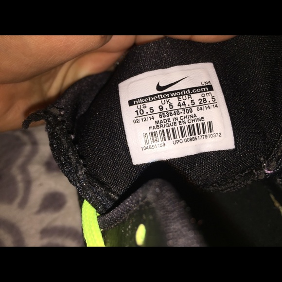 Nike Hyperdunks - Picture 2 of 2