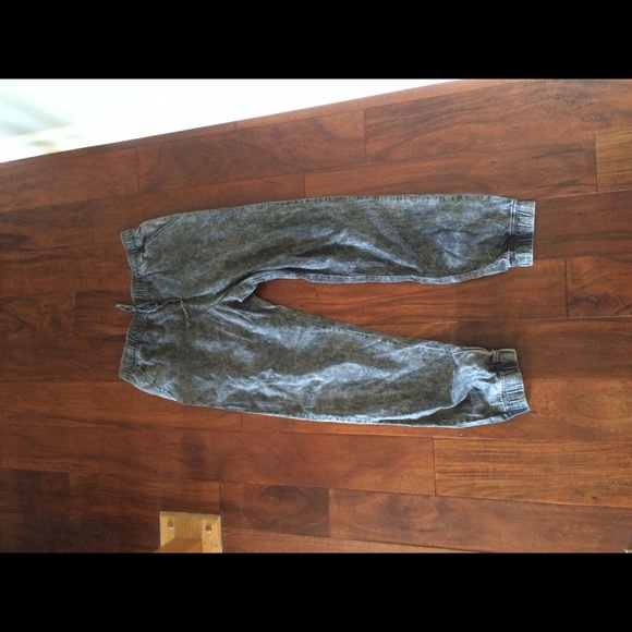 Great acid wash jogger pants !!