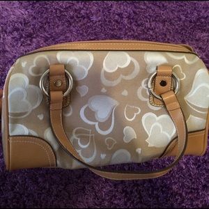 Love Heart Purse 👝