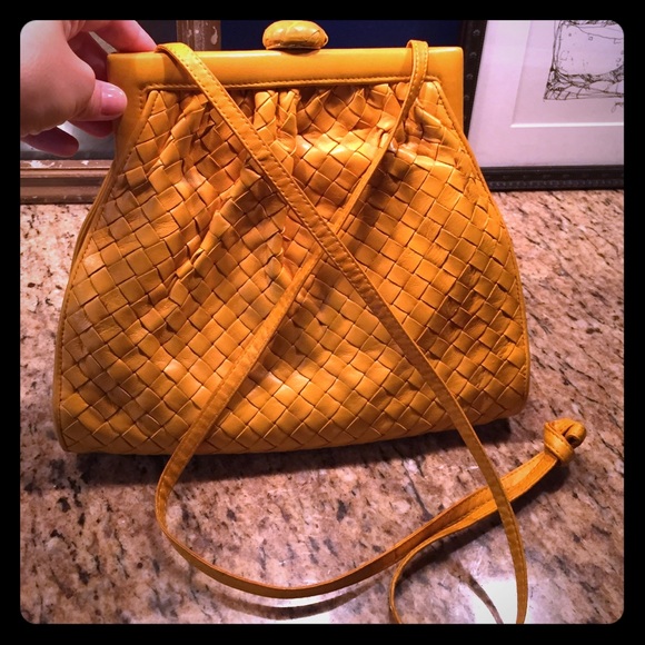 Vintage Bottega Veneta cross-body bag! 😍😍😍😍😍