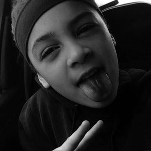 Meet your Posher, Ebony