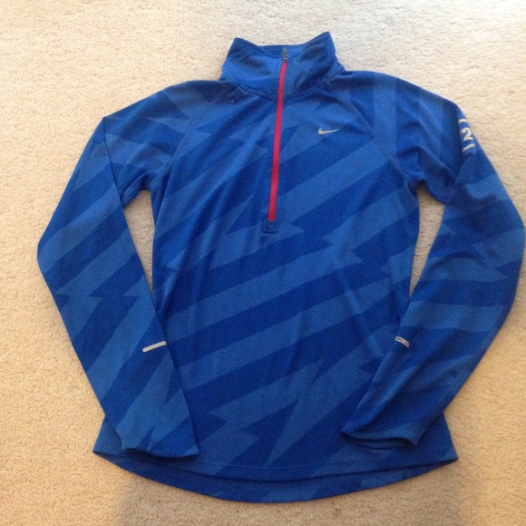 Nike dry fit half zip pull over