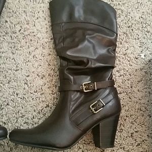 White mountain leather boots brown