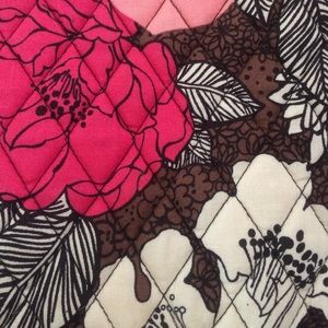 ISO- MOCHA ROUGE VERA BRADLEY ITEMS!