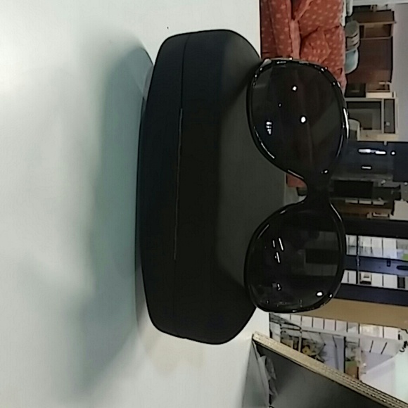 Calvin Klein Accessories - Calvin Klein sunglasses R547S - 24 HOUR SALE!