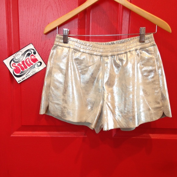 BY CHANCE Metallic Leather Short