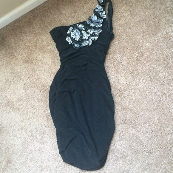 homecoming dress - Picture 2 of 2