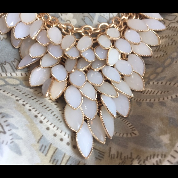 Classic Chunky Necklace - Picture 2 of 3