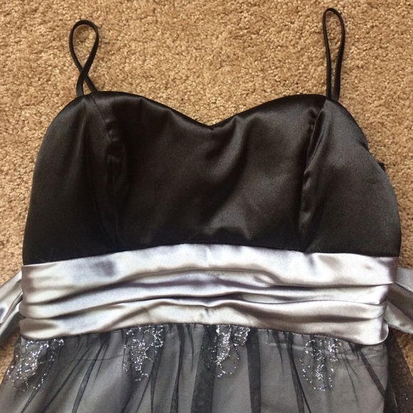 homecoming dress - Picture 3 of 3