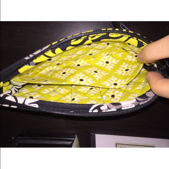 Vera Bradley Wrislet - Picture 3 of 4