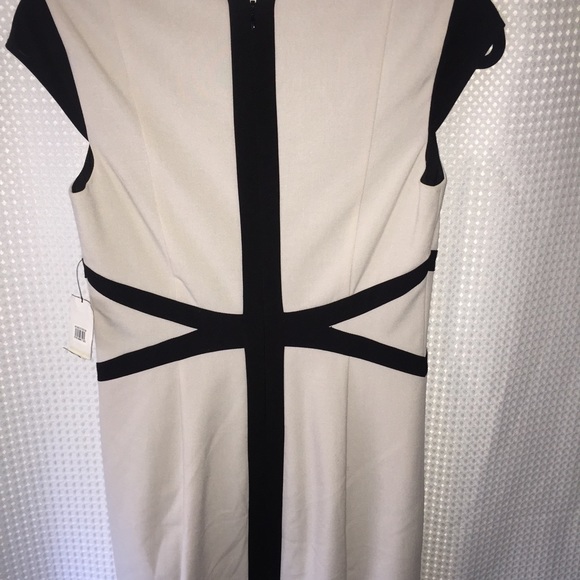 Dress - Picture 2 of 4