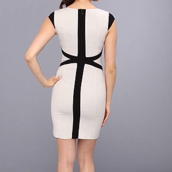 Dress - Picture 4 of 4