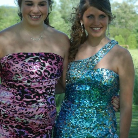 homecoming dress - Picture 4 of 4